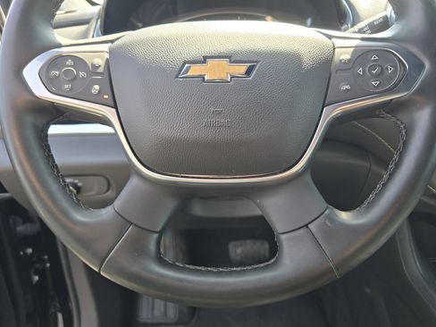 Used 2023 Chevrolet Traverse LT AWD/4WD image 37