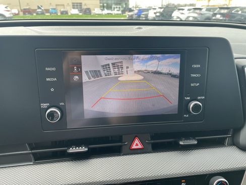 Used 2025 Kia Sportage LX AWD/4WD image 22