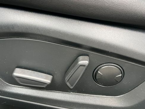 Used 2024 Ford Explorer XLT w/ Equipment Group 202A image 22