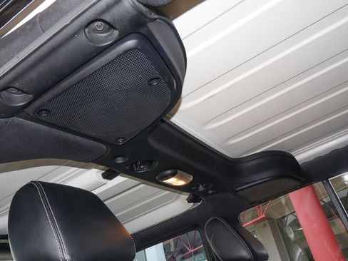 Used 2017 Jeep Wrangler Unlimited Rubicon image 31