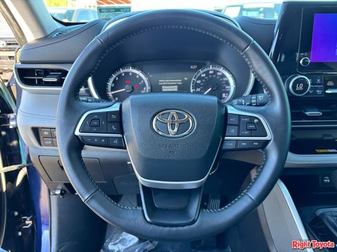 Certified 2024 Toyota Highlander XLE AWD/4WD image 22