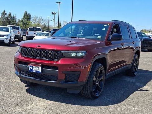 Used 2024 Jeep Grand Cherokee L Altitude AWD/4WD image 5