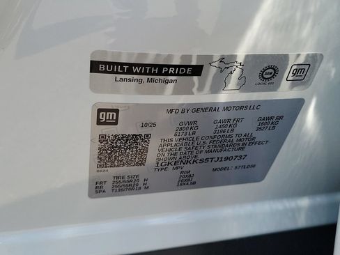 Used 2026 GMC Acadia Elevation w/ Elevation Premium Package FWD image 34