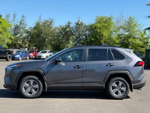 Used 2024 Toyota RAV4 XLE AWD/4WD image 2