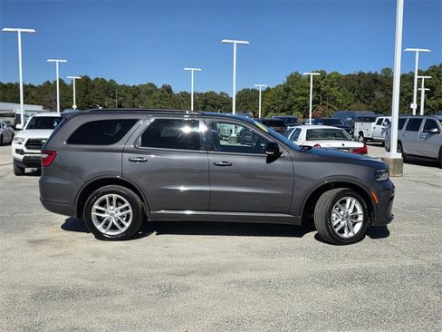 Used 2024 Dodge Durango GT image 40