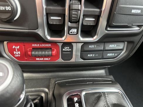 New 2026 Jeep Gladiator Mojave image 5