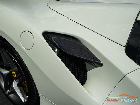 Used 2022 Ferrari F8 Tributo image 73