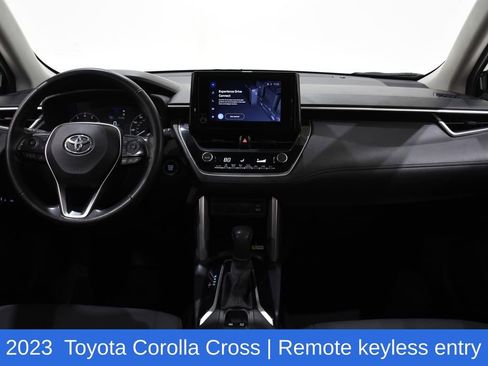 Used 2023 Toyota Corolla Cross LE image 7