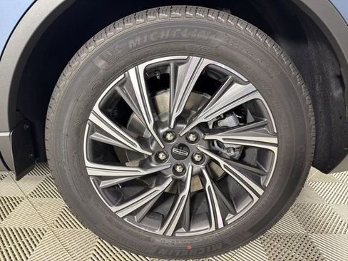 New 2025 Lincoln Aviator 2WD image 30