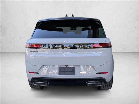 New 2026 Land Rover Range Rover Sport Dynamic SE image 7