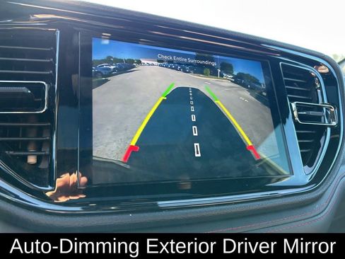 Used 2023 Dodge Durango GT image 29