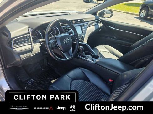 Used 2020 Toyota Camry SE w/ Cold Weather Package AWD/4WD image 11
