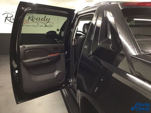 Used 2012 Chevrolet Avalanche LTZ image 27