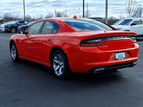 Used 2018 Dodge Charger SXT Plus image 5