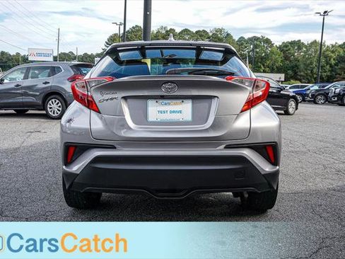 Used 2019 Toyota C-HR XLE image 9