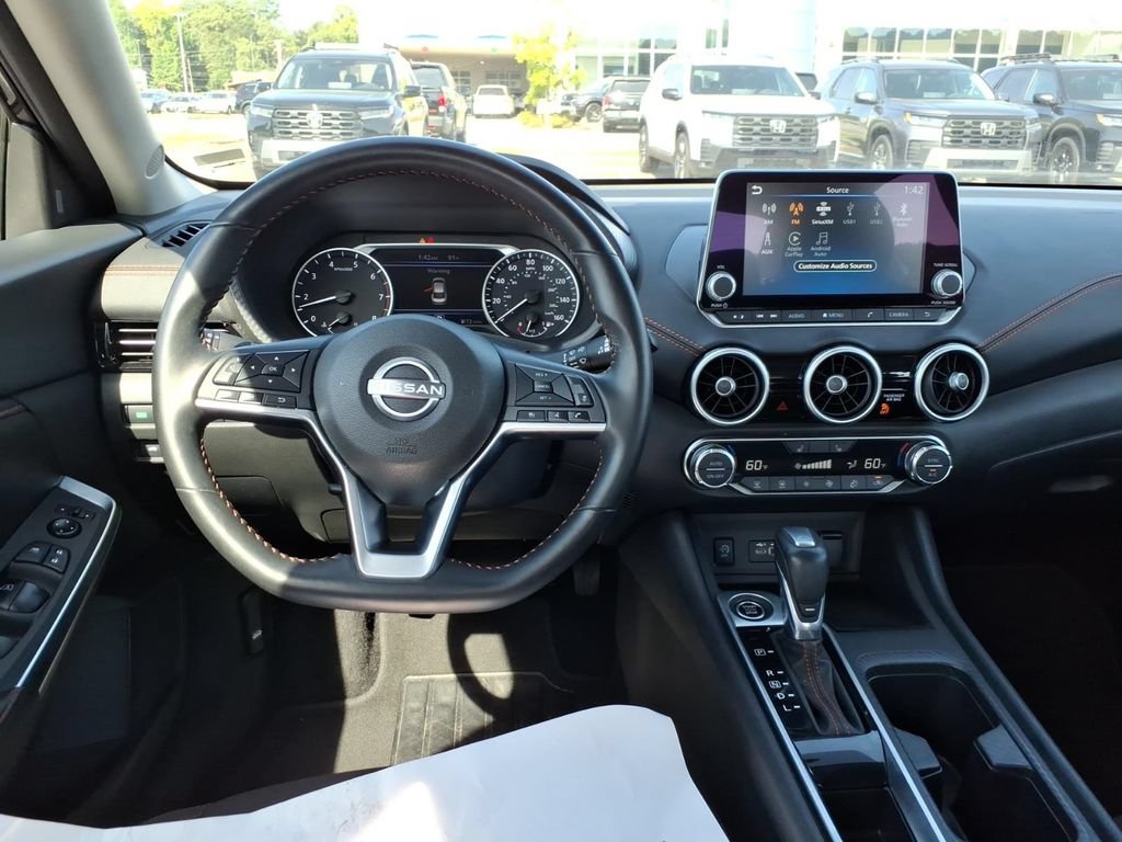 Used 2025 Nissan Sentra SR FWD image 8
