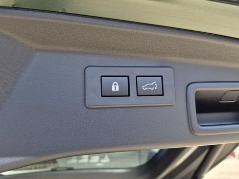 New 2026 Subaru Outback Limited AWD/4WD image 9