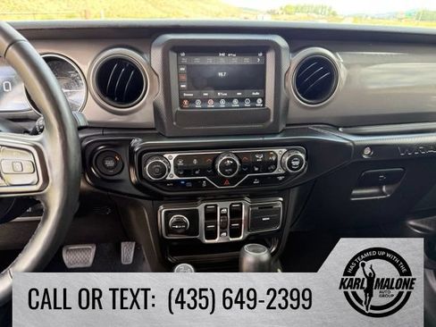 Used 2023 Jeep Wrangler Unlimited w/ Cold Weather Group AWD/4WD image 20