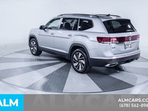 Used 2025 Volkswagen Atlas SE image 7