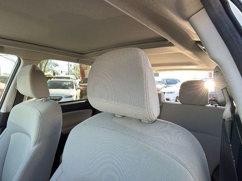 Used 2017 Subaru Forester 2.5i Premium image 21