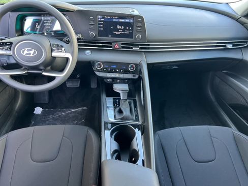 New 2025 Hyundai Elantra Blue image 3