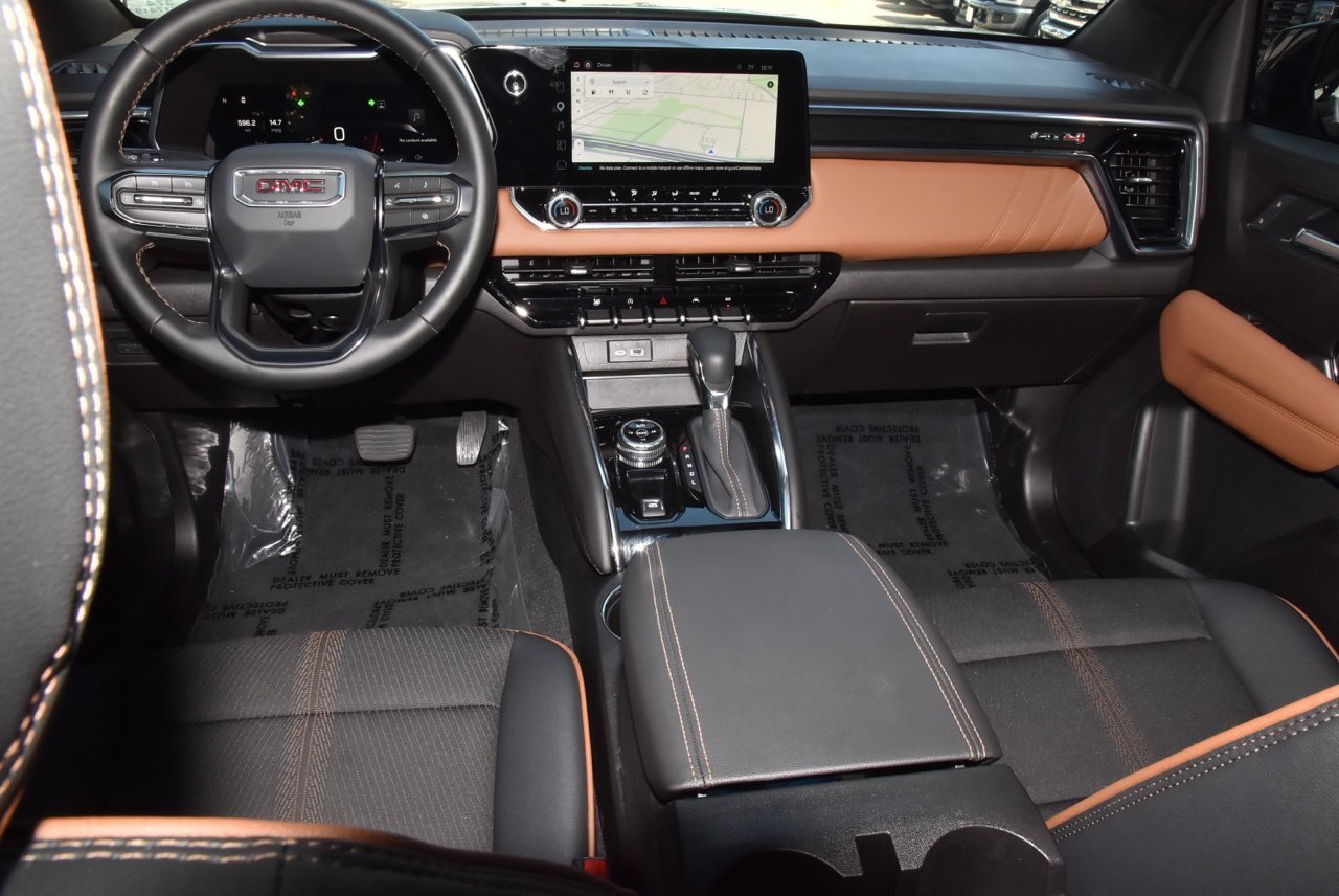 Used 2026 GMC Canyon AT4 AWD/4WD image 16