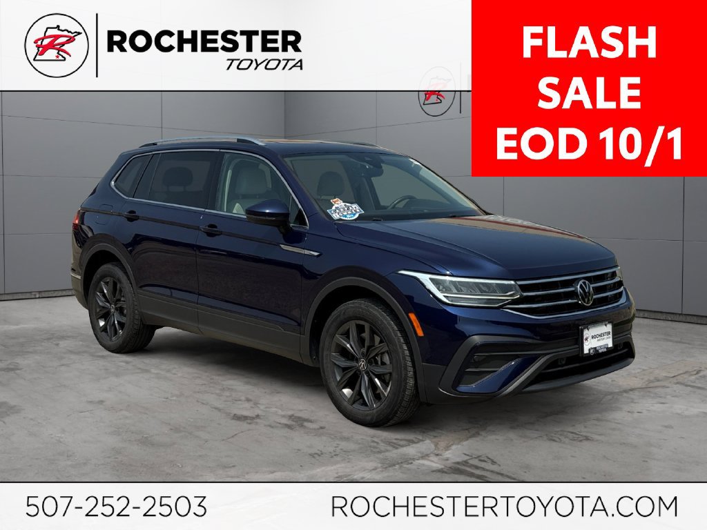 Used 2022 Volkswagen Tiguan SE AWD/4WD image 1