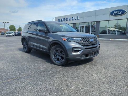 Used 2022 Ford Explorer XLT w/ Equipment Group 202A image 5