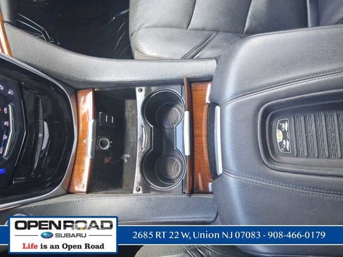 Used 2020 Cadillac Escalade Luxury w/ Escalade Sport Edition RWD image 25