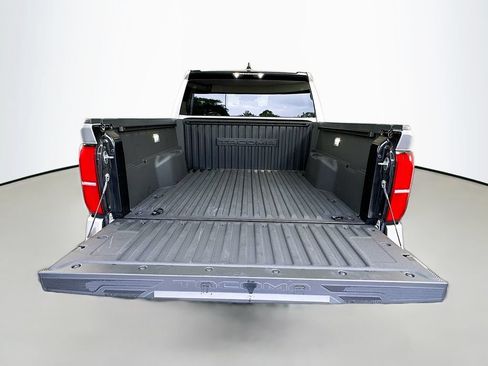 Certified 2025 Toyota Tacoma SR5 AWD/4WD image 24