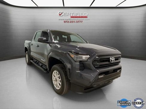 Used 2025 Toyota Tacoma SR5 image 3