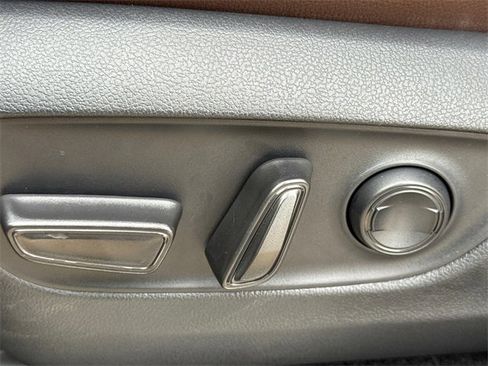 Used 2025 Toyota Land Cruiser w/ Premium Package image 20