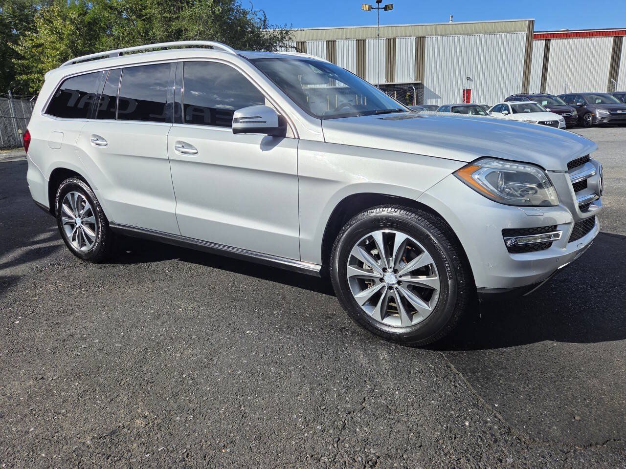 Used 2014 Mercedes-Benz GL 350 BlueTEC 4MATIC image 3