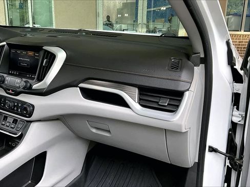 Used 2020 GMC Terrain SLT w/ Preferred Package FWD image 19