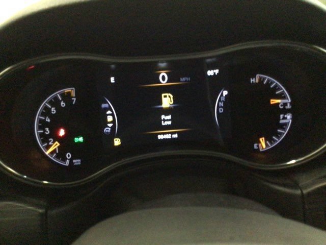 Used 2019 Jeep Grand Cherokee Laredo AWD/4WD image 21