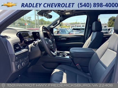Used 2026 Chevrolet Tahoe RST w/ Advanced Technology Package AWD/4WD image 3