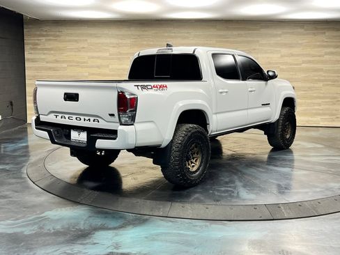 Used 2023 Toyota Tacoma TRD Sport AWD/4WD image 23