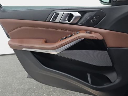 Used 2020 BMW X5 M50i w/ Executive Package image 25