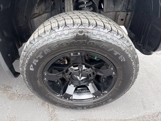 Used 2018 Nissan Frontier SV w/ Value Truck Package RWD image 12