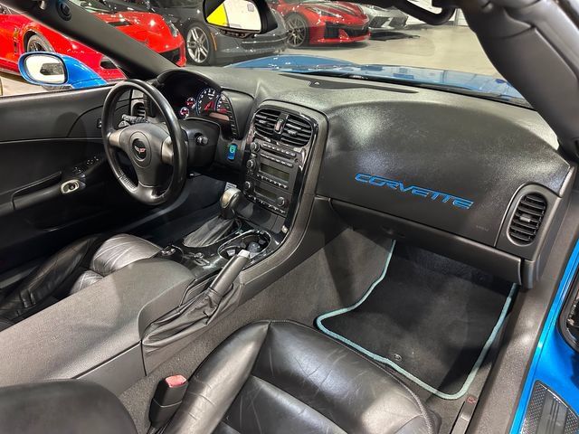 Used 2008 Chevrolet Corvette Coupe w/ Z51 Performance Package RWD image 8