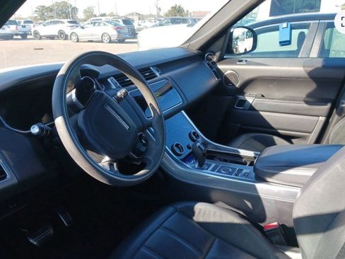 Used 2019 Land Rover Range Rover Sport HST image 5