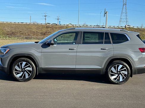 New 2026 Volkswagen Atlas SEL image 6