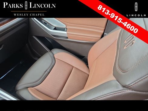 Used 2024 Ford Explorer King Ranch w/ Technology Package RWD image 14