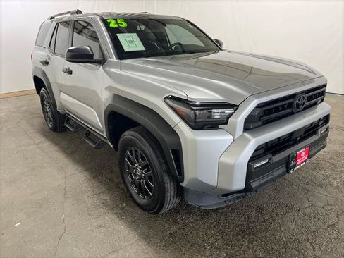 Certified 2025 Toyota 4Runner SR5 AWD/4WD image 1