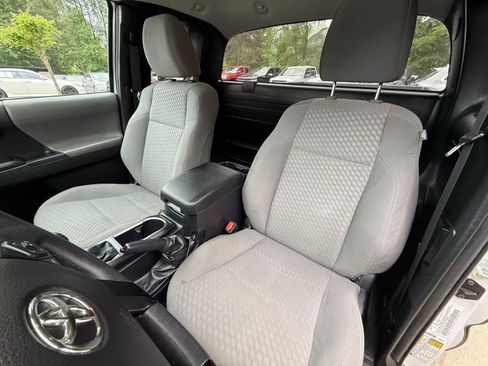 Used 2021 Toyota Tacoma SR AWD/4WD image 53