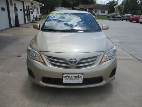 Used 2013 Toyota Corolla LE FWD image 3