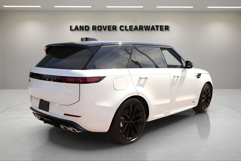 New 2026 Land Rover Range Rover Sport Dynamic SE AWD/4WD image 5