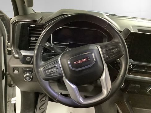 Used 2024 GMC Sierra 3500 SLE w/ SLE Convenience Package image 12