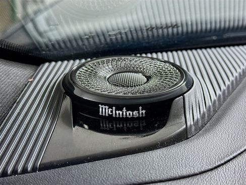 Used 2023 Jeep Grand Cherokee Overland image 4