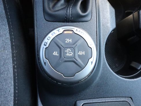 Used 2022 Ford Bronco 2-Door image 9